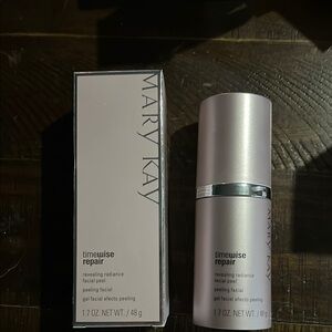 Mary Kay TimeWise Repair Revealing Radiance Facial Peel - Silver